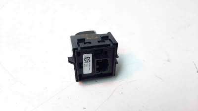MANDO ELEVALUNAS TRASERO IZQUIERDO ALFA ROMEO STELVIO  - M.1205284 / 01561075620