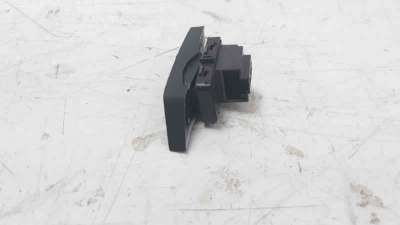 INTERRUPTOR VOLKSWAGEN POLO  - M.1207728 / 2G6962125