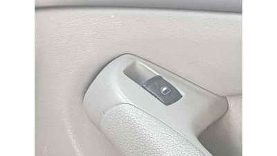 MANDO ELEVALUNAS DELANTERO DERECHO AUDI A8 3.0 V6 24V TDI (233 CV) DE 2005 - D.4584525