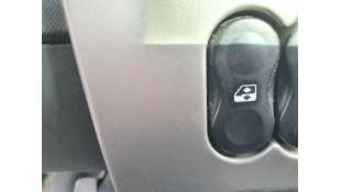 MANDO ELEVALUNAS DELANTERO IZQUIERDO  DACIA DUSTER 1.5 dCi D FAP (107 CV) DE 2013 - D.4590551