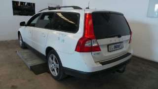 VOLVO V70 FAMILIAR Edition R-Design 2016 5p - 18968