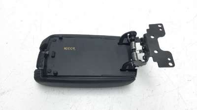 APOYABRAZOS CENTRAL KIA STONIC  - M.1099785 / 84681H8100WK
