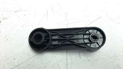 MANETA ELEVALUNAS TRASERA IZQUIERDA OPEL CORSA D  - M.1225525 / 90247150