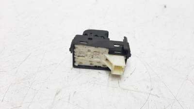 MANDO ELEVALUNAS DELANTERO DERECHO TOYOTA LAND CRUISER  - M.1210034 / 8481033120