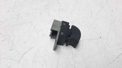 MANDO ELEVALUNAS TRASERO IZQUIERDO AUDI A3  - M.1229659 / 4B0959855