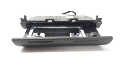 CENICERO AUDI A4 AVANT  - M.1232617 / 8D0857951G