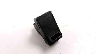 MANDO ELEVALUNAS TRASERO IZQUIERDO BMW SERIE 1 BERLINA  - M.1144338 / 61316970242