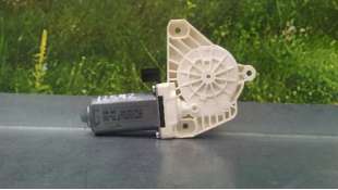 MOTOR ELEVALUNAS DELANTERO DERECHO VOLKSWAGEN PASSAT LIM. 1.6 TDI DPF (120 CV) DE 2015 - D.4341264 / 5Q4959802B