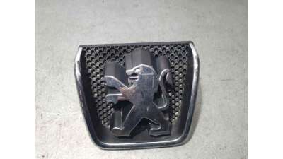 REJILLA DELANTERA PEUGEOT 307 1.6 16V (109 CV) DE 2003 - D.4517650 / 9634014777