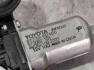 ELEVALUNAS TRASERO IZQUIERDO TOYOTA YARIS 1.3 16V (99 CV) DE 2013 - D.4568526 / 857100D100