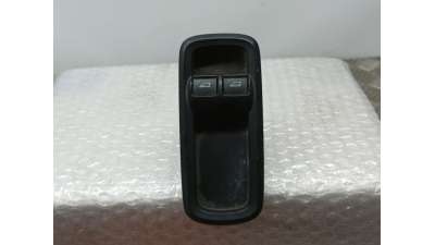 MANDO ELEVALUNAS DELANTERO IZQUIERDO  FORD FIESTA 1.4 TDCi (68 CV) DE 2010 - D.4573509 / 8A6T14A132AC