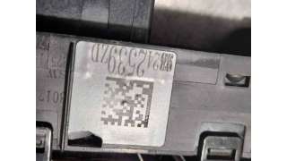 MANDO ELEVALUNAS DELANTERO IZQUIERDO  PEUGEOT 2008 1.2 12V e-THP (110 CV) DE 2019 - D.4574059 / 98242539ZD
