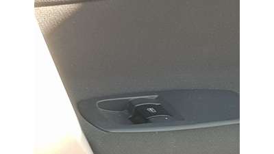 MANDO ELEVALUNAS DELANTERO DERECHO RENAULT KOLEOS 2.0 dCi D FAP (150 CV) DE 2011 - D.4577197 / 25411JY00A