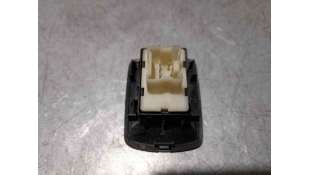 MANDO ELEVALUNAS DELANTERO DERECHO DACIA SANDERO 1.0 12V (73 CV) DE 2018 - D.4595696 / SIN REF 2