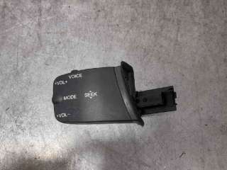 MANDO RADIO FORD FOCUS LIM. 1.8 TDCi Turbodiesel (116 CV) DE 2009 - D.4596300 / SIN REF