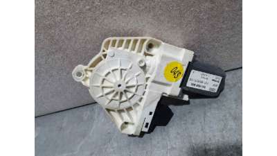 MOTOR ELEVALUNAS DELANTERO DERECHO AUDI A4 BER. 2.0 16V TDI (143 CV) DE 2008 - D.4611506