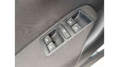 MANDO ELEVALUNAS DELANTERO IZQUIERDO  VOLKSWAGEN POLO 1.4 TDI (90 CV) DE 2015 - D.4614897
