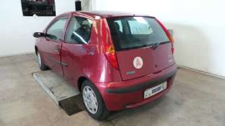 FIAT PUNTO BERLINA 1.2 8V 2002 3p - 19426