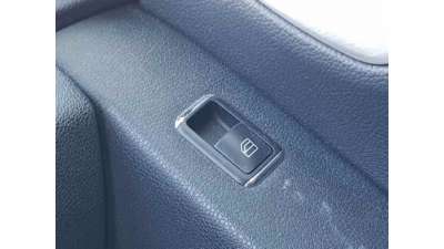 MANDO ELEVALUNAS DELANTERO DERECHO MERCEDES CLASE C  FAMILIAR 2.2 CDI (170 CV) DE 2010 - D.4616543