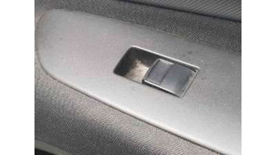 MANDO ELEVALUNAS DELANTERO DERECHO TOYOTA AURIS 1.4 Turbodiesel (90 CV) DE 2007 - D.4623737