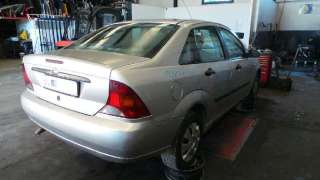 FORD FOCUS BERLINA Ambiente 2000 4p - 19221