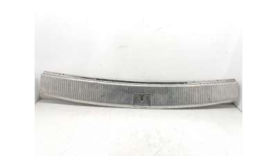 EMBELLECEDOR VOLKSWAGEN TOUAREG (2003-2010) 2.5 R5 TDI 174CV 2461CC - L.4456873 / 7L6863459