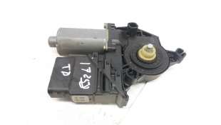 MOTOR ELEVALUNAS TRASERO DERECHO VOLKSWAGEN GOLF IV (2000-2005) 1.6 16V 105CV 1598CC - L.4541514 / 0130821766