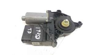 MOTOR ELEVALUNAS TRASERO DERECHO VOLKSWAGEN GOLF IV (2000-2005) 1.6 16V 105CV 1598CC - L.4541514 / 0130821766
