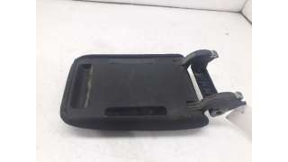 APOYABRAZOS CENTRAL VOLKSWAGEN GOLF VI (2009-2012) 1.6 TDI 105CV 1598CC - L.4588242 / 1K0864207EFKZ