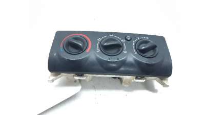 MANDO CALEFACCION /  AIRE ACONDICIONADO RENAULT CLIO II (1998-2009) 1.2 LPG 58CV 1149CC - L.4690327 / 7701051262