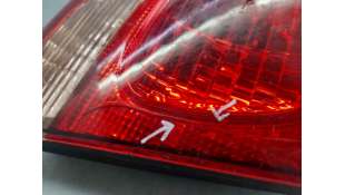 PILOTO TRASERO IZQUIERDO INTERIOR NISSAN ALMERA II (2002-2006) 1.5 98CV 1497CC - L.5123802 / A98B65 2