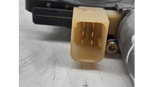 MOTOR ELEVALUNAS TRASERO IZQUIERDO MERCEDES-BENZ CLASE C (2000-2003) C 200 CDI (203.004) 116CV 2148CC - L.5281864 / 0130822 2