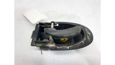 MANETA INTERIOR TRASERA IZQUIERDA OTROS VEHICULOS - L.5358854 / SP