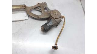 ELEVALUNAS TRASERO DERECHO MITSUBISHI MONTERO (1989-1990) 2.5 TD (L044G, L049G) 95CV 2477CC - L.5439706 / MB320022