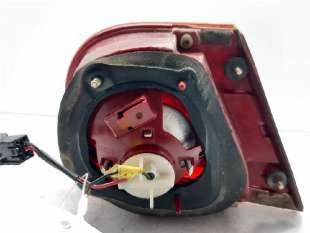 PILOTO TRASERO DERECHO INTERIOR KIA OPIRUS (2003-) 3.5 203CV 3497CC - L.5637298 / 924023F080 2