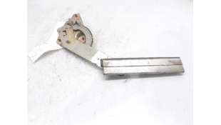 ELEVALUNAS TRASERO DERECHO OPEL CORSA A FASTBACK (1982-1990) 1.2 S (F08, M08, F68, M68) 55CV 1196CC - L.5651779 / 90320696 2