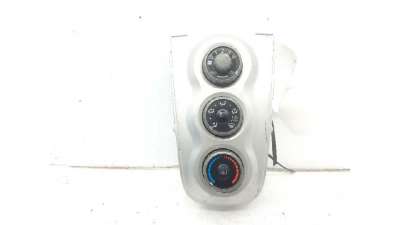 MANDO CALEFACCION /  AIRE ACONDICIONADO TOYOTA YARIS (2005-2012) 1.4 D-4D (NLP90) 90CV 1364CC - L.5738151 / 554060D190