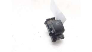 MANDO ELEVALUNAS DELANTERO DERECHO OTROS VEHICULOS - L.5800087 / 848100K080