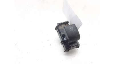 MANDO ELEVALUNAS DELANTERO DERECHO OTROS VEHICULOS - L.5800087 / 848100K080