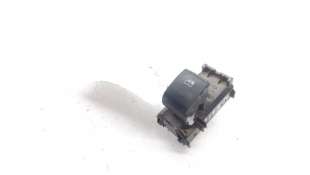 MANDO ELEVALUNAS TRASERO DERECHO OTROS VEHICULOS - L.5800089 / 848100K080