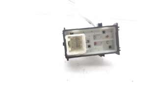 MANDO ELEVALUNAS TRASERO DERECHO OTROS VEHICULOS - L.5800089 / 848100K080