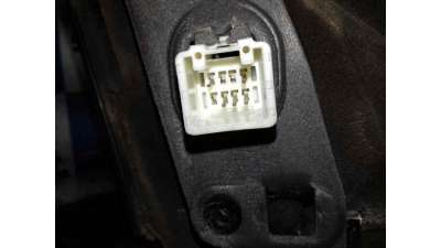 CERRADURA PUERTA DELANTERA IZQUIERDA TOYOTA HILUX VII PICK-UP (2005-2015) 2.5 D 4WD (KUN25) 102CV 2494CC - L.5938307 / 6904