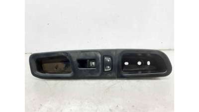 MANDO ELEVALUNAS DELANTERO DERECHO JEEP RENEGADE TODO TERRENO, CERRADA (2014-) 1.6 CRD 120CV 1598CC - L.6010904 / 735645831