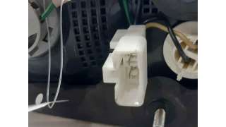 PILOTO TRASERO DERECHO INTERIOR HYUNDAI SANTA FÉ II (2006-2009) 2.2 CRDI 4X4 155CV 2188CC - L.6027935 / 924062B5