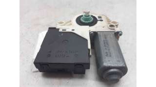 MOTOR ELEVALUNAS DELANTERO IZQUIERDO SEAT LEON (2005-2010) 2.0 TDI 140CV 1968CC - L.6117402 / 1P0837401A