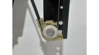 PILOTO TRASERO DERECHO INTERIOR VOLKSWAGEN GOLF V (2003-2009) - L.6131328 / 1K6945094G