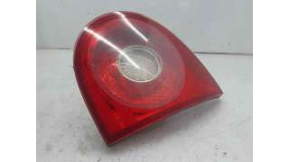 PILOTO TRASERO DERECHO INTERIOR VOLKSWAGEN GOLF V (2003-2009) - L.6131328 / 1K6945094G