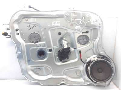 ELEVALUNAS DELANTERO IZQUIERDO HYUNDAI SANTA FÉ II (2005-2015) - L.6317414 / 824502B000