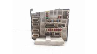 CAJA RELES / FUSIBLES RENAULT SCÉNIC II (2005-2008) 1.5 DCI (JM1E) 106CV 1461CC - L.6370600 / 820048866 2