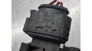 CAJA RELES / FUSIBLES SKODA OCTAVIA I COMBI (1998-2006) 1.9 TDI 110CV 1896CC - L.6389845 / 1J0947221A
